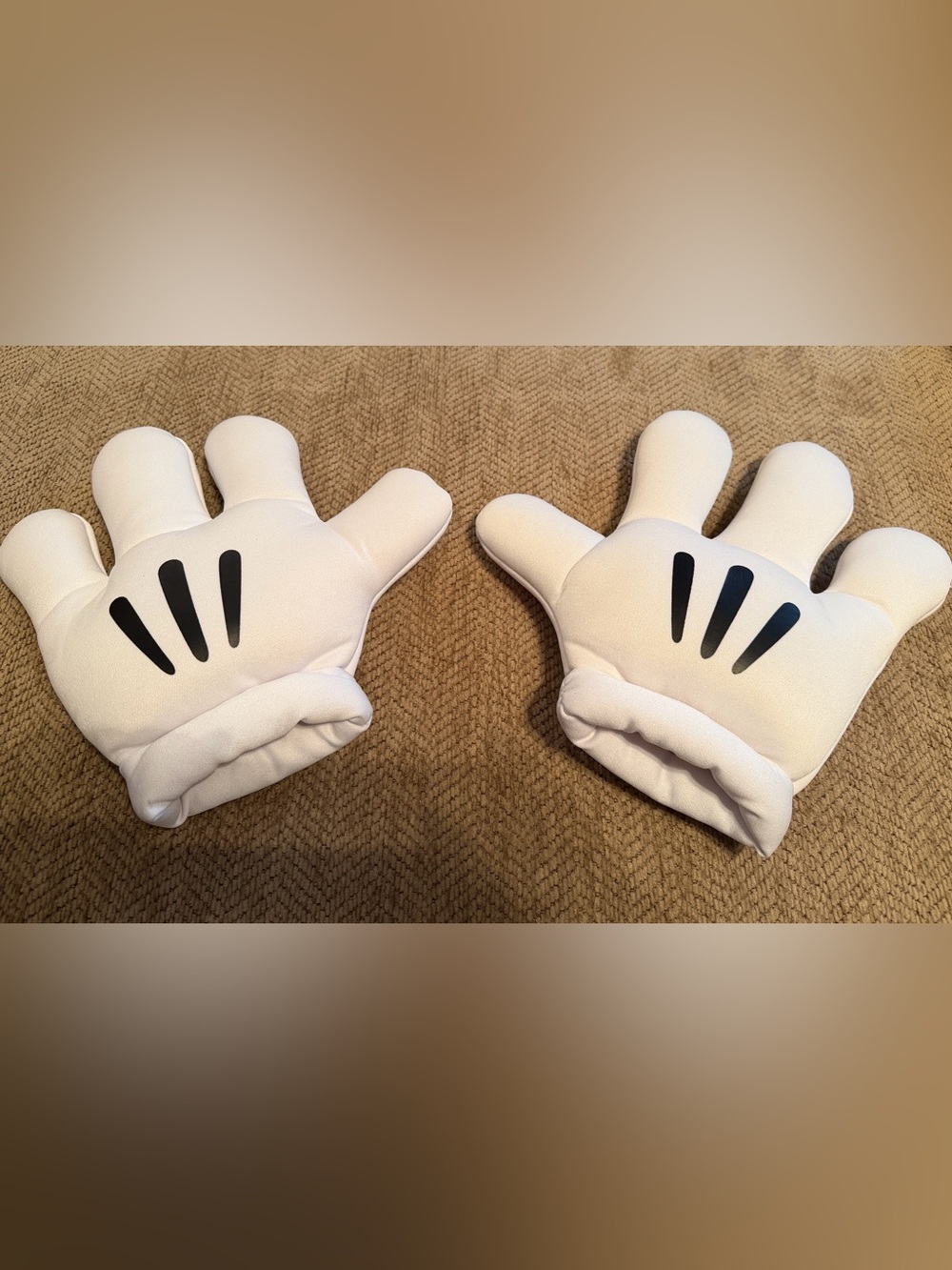 Pair of Disney Parks Mickey Mouse Plush Padded White Gloves